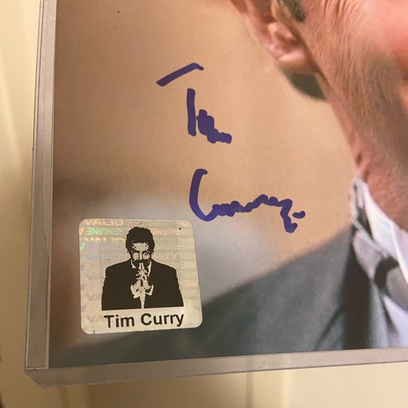 Tim curry 8x10 Autographed Photo Beckett COA - Picture 2 of 3